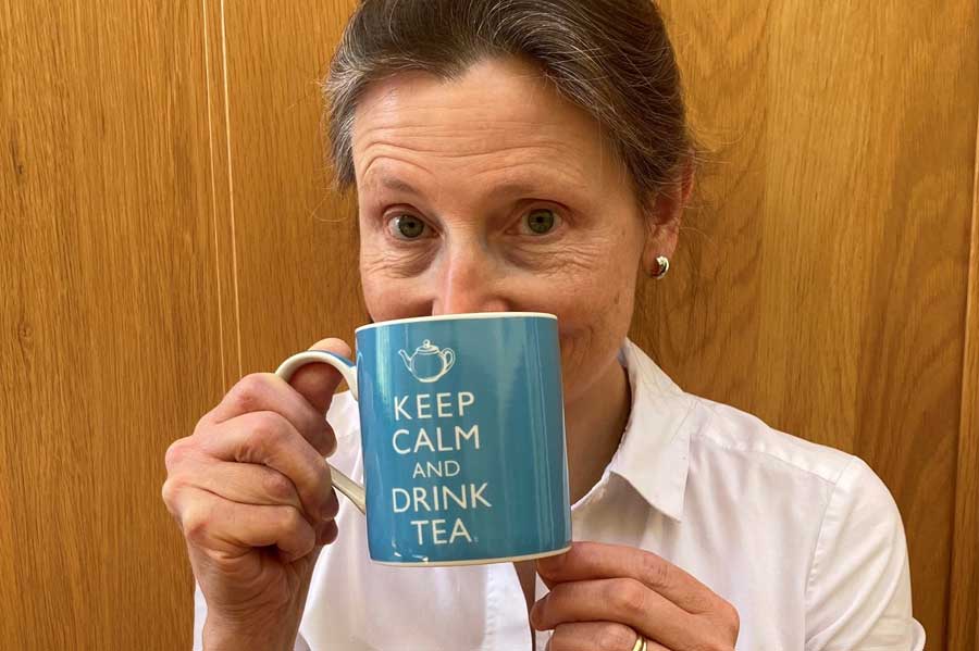 Kathryn-Bell-Drinking-tea